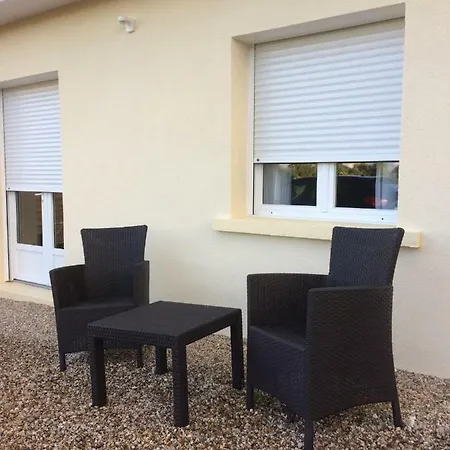 Au Des Vignes Bed & Breakfast *